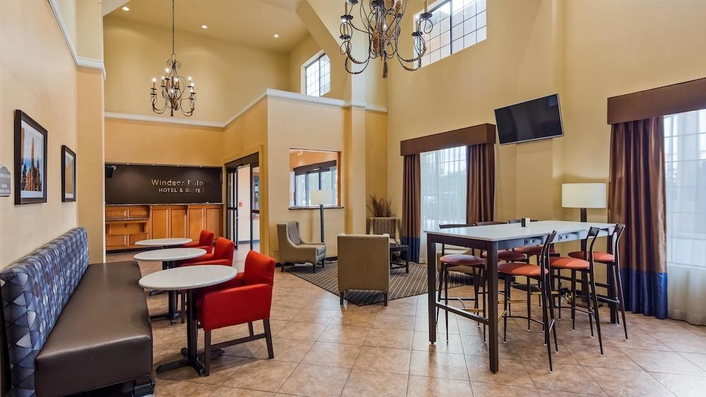 Best Western Windsor Pointe Hotel & Suites-Frost Bank Center photo 4