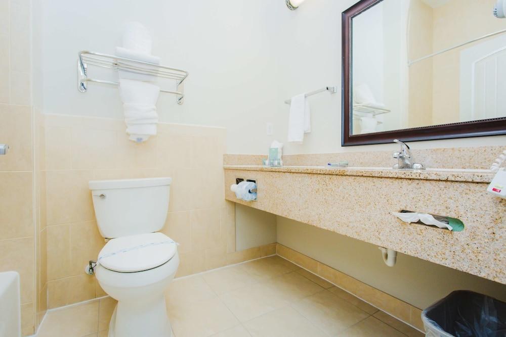 Best Western Sugarland Inn photo 2