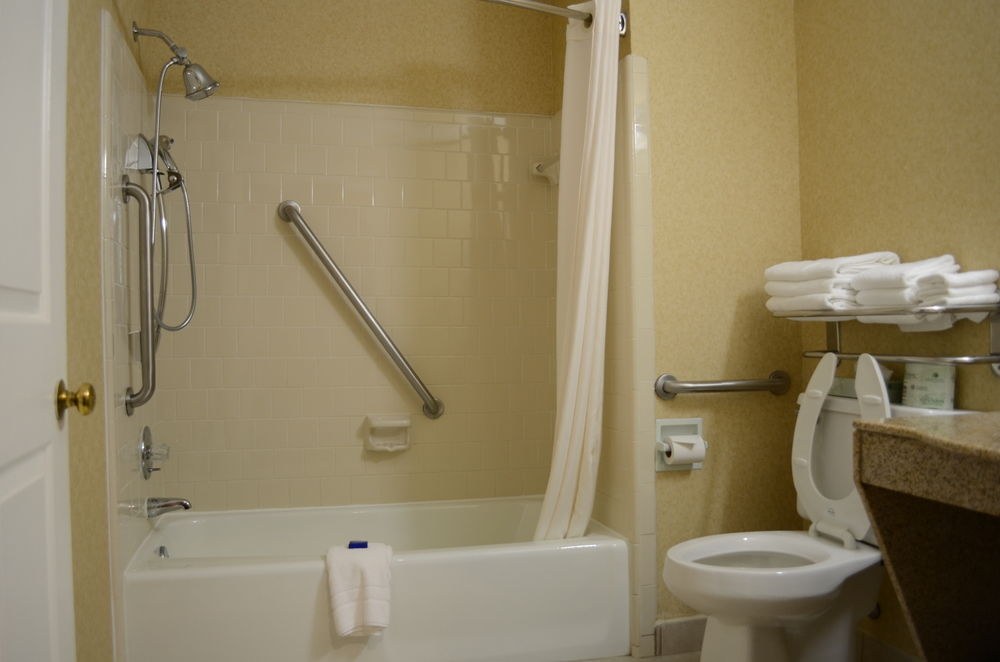 Best Western Plus Governor's Inn photo 1