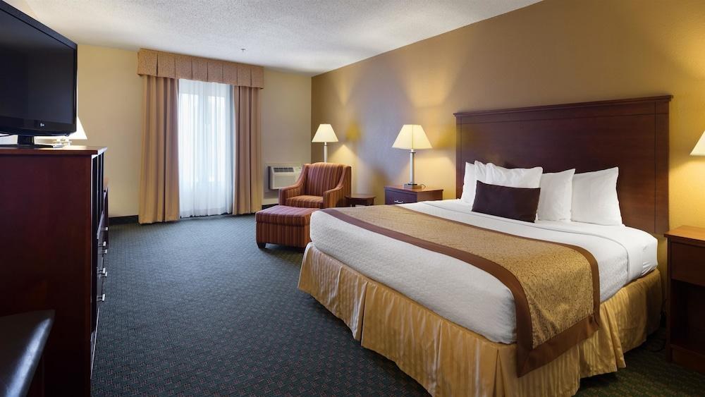 Best Western Plus Governor's Inn photo 2