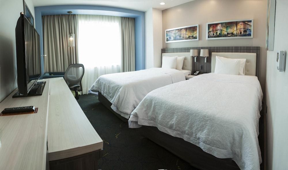 Hampton Inn & Suites by Hilton Aguascalientes Airport photo 2