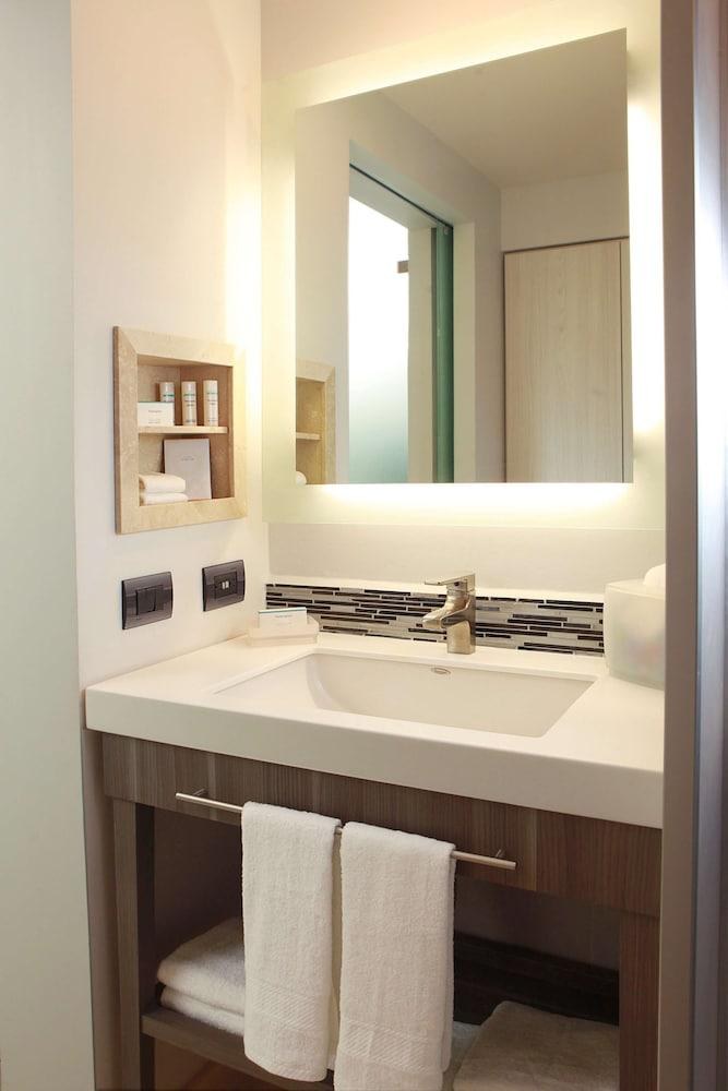 Hampton Inn & Suites by Hilton Aguascalientes Airport photo 3