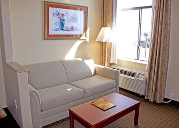 QUALITY SUITES SOUTH AUSTIN photo 3