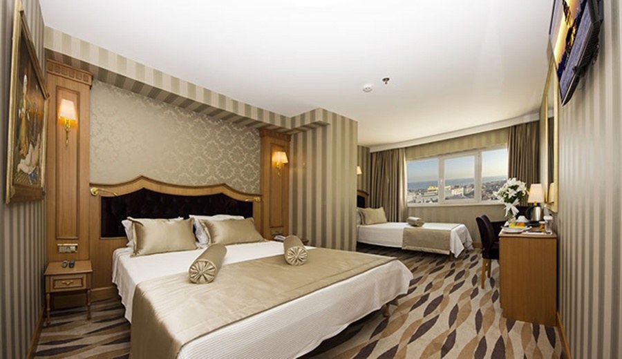 APRILIS HOTEL photo 1