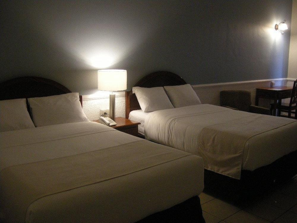 HOTEL GALERIAS LAGOS DE MORENO photo 2