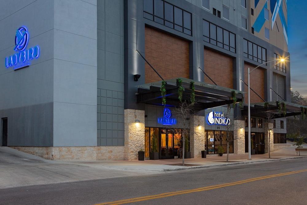 Hotel Indigo Austin Downtown - University, an IHG Hotel photo 2