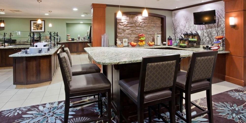 STAYBRIDGE SUITES MPLS-MAPLE GROVE/ARBOR LAKES