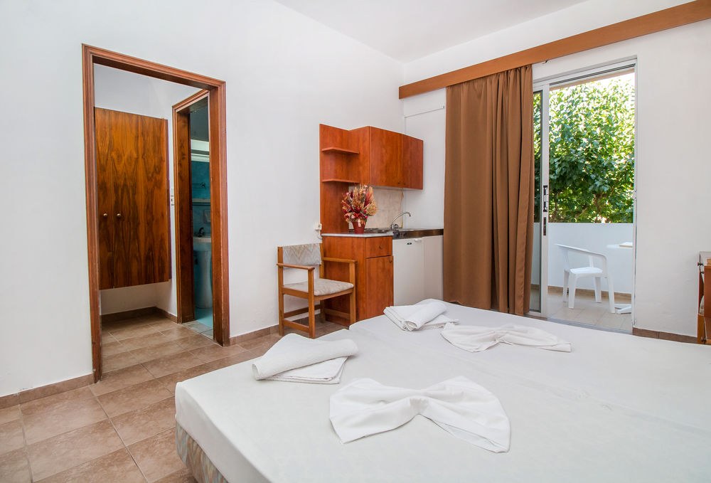 ACHOUSA HOTEL photo 1
