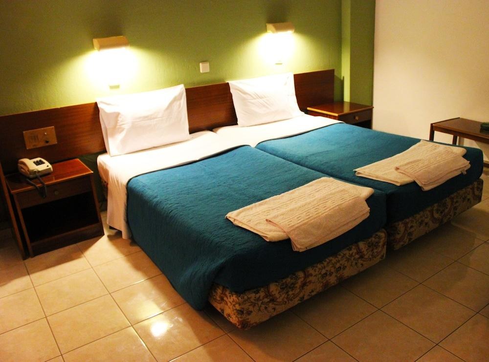 ACHOUSA HOTEL photo 2