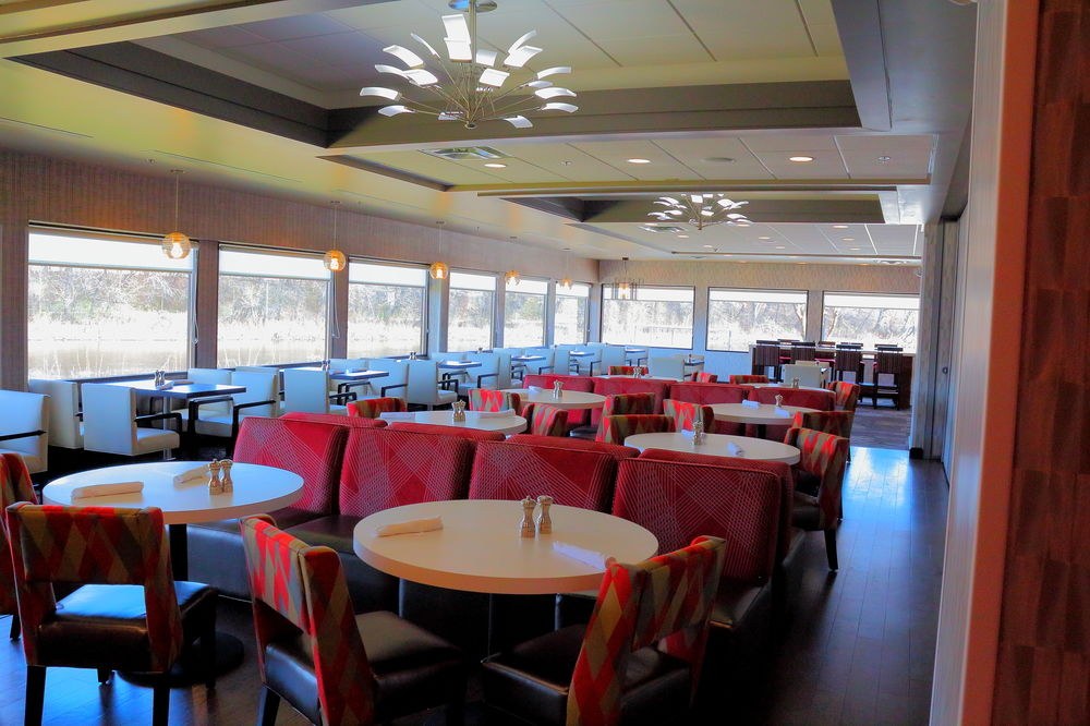 Holiday Inn Milwaukee Riverfront by IHG