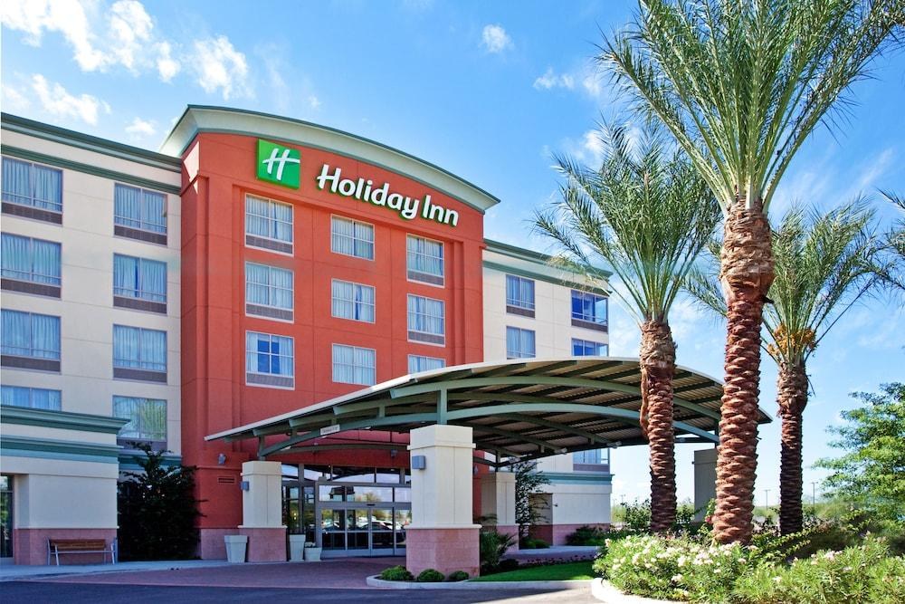 HOLIDAY INN HOTEL & SUITES PHOENIX AIRPORT photo 4