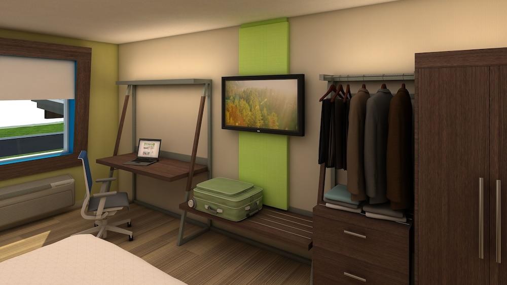 HOLIDAY INN EXPRESS & SUITES RALEIGH NE - MEDICAL CTR AREA photo 3