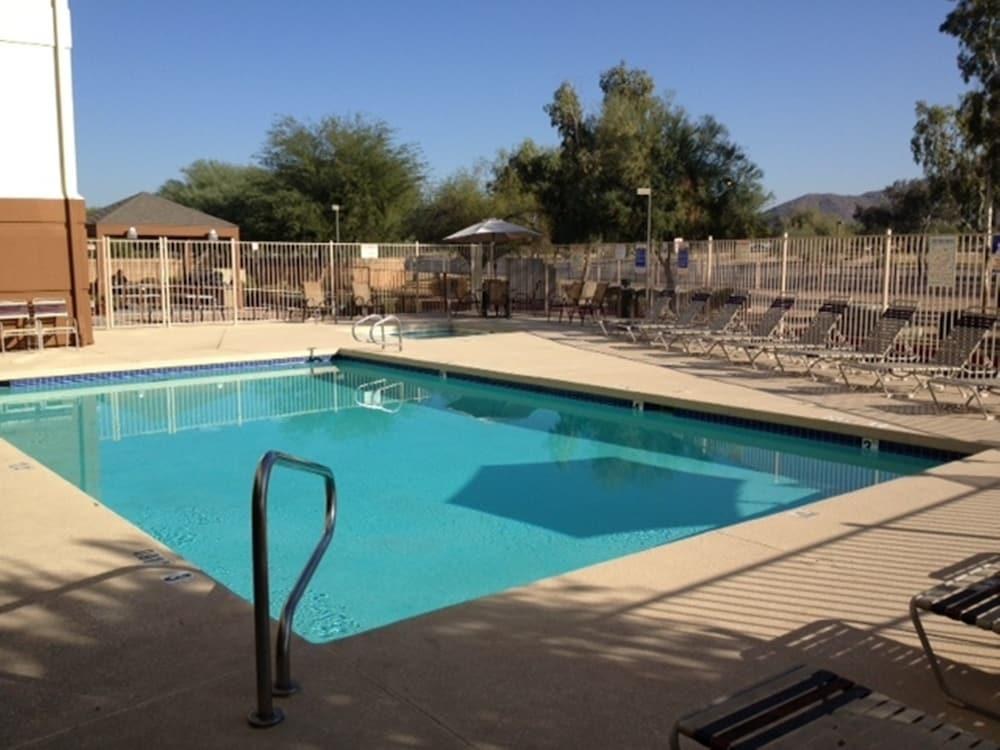 Sonesta Simply Suites Phoenix Glendale photo 4