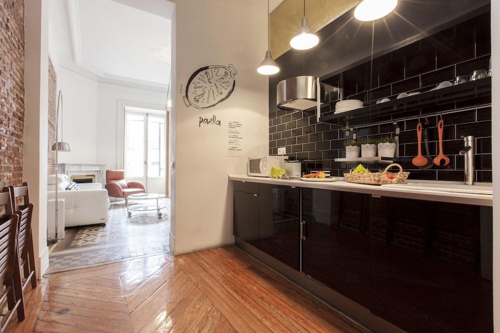APARTAMENTOS MATUTE 11 photo 4