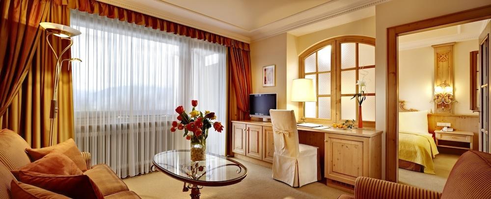 Hotel Salzburgerhof photo 2
