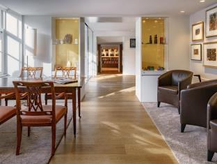 Ambassade hotel photo 1