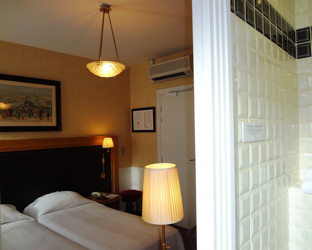 Hotel Le Cercle Tour Eiffel photo 4