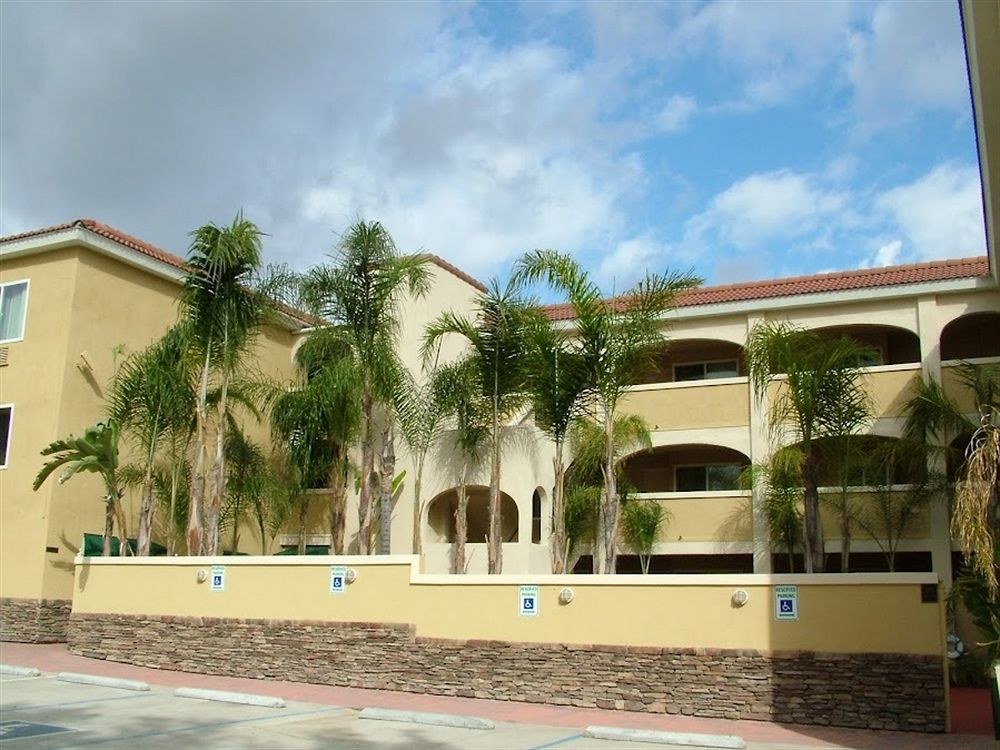Holiday Inn Express Anaheim West photo 1