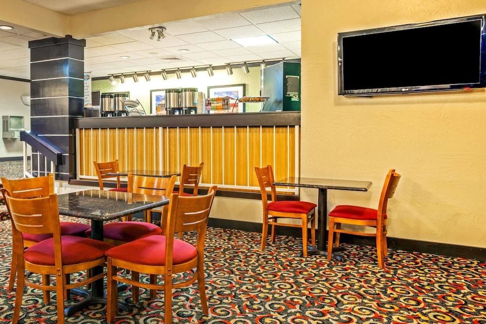 Baymont by Wyndham Amarillo East photo 3