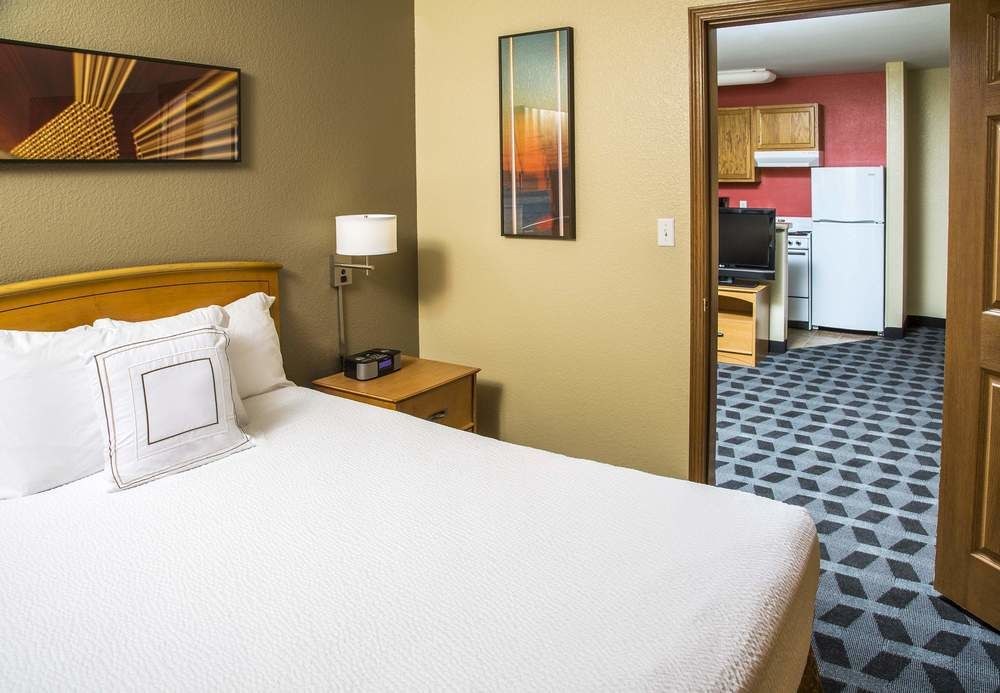 TownePlace Suites Anaheim Maingate Angel Stadium photo 4