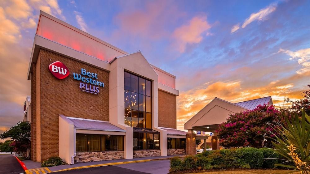 Best Western Plus Austin Central photo 2