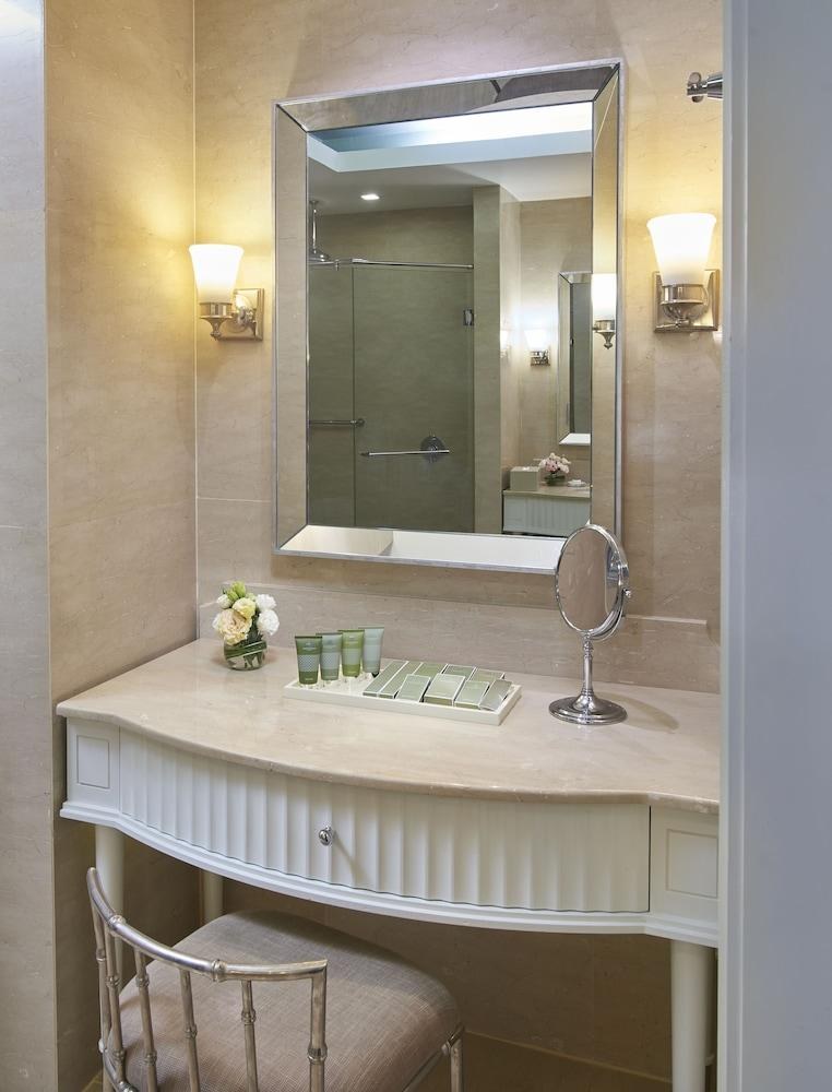 ORIENTAL RESIDENCE BANGKOK photo 3