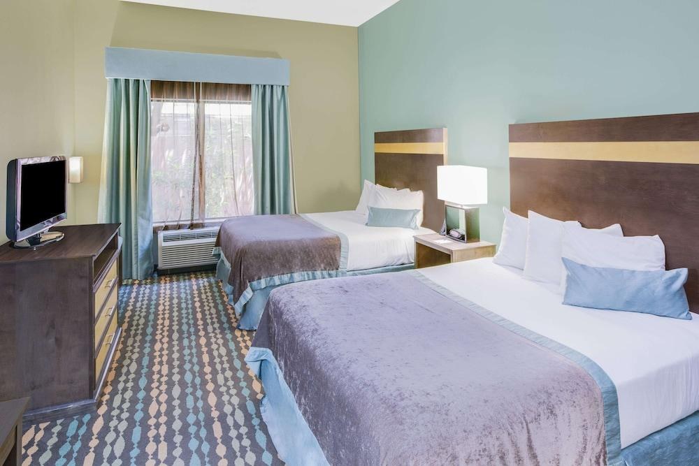 Wingate by Wyndham Bossier City photo 1