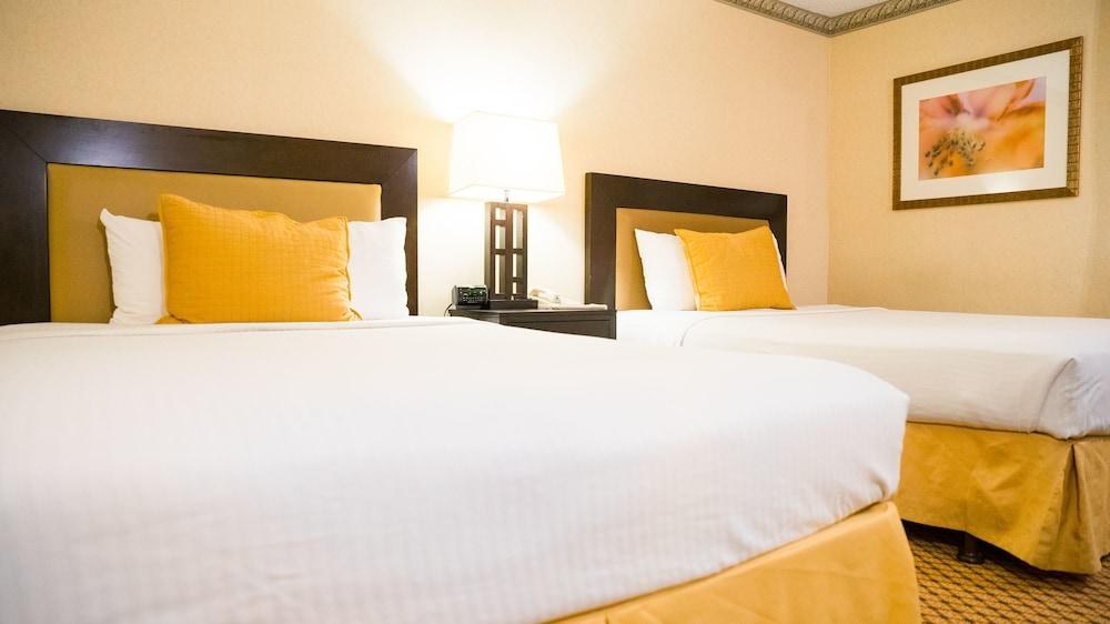 BEST WESTERN ANAHEIM HILLS photo 2