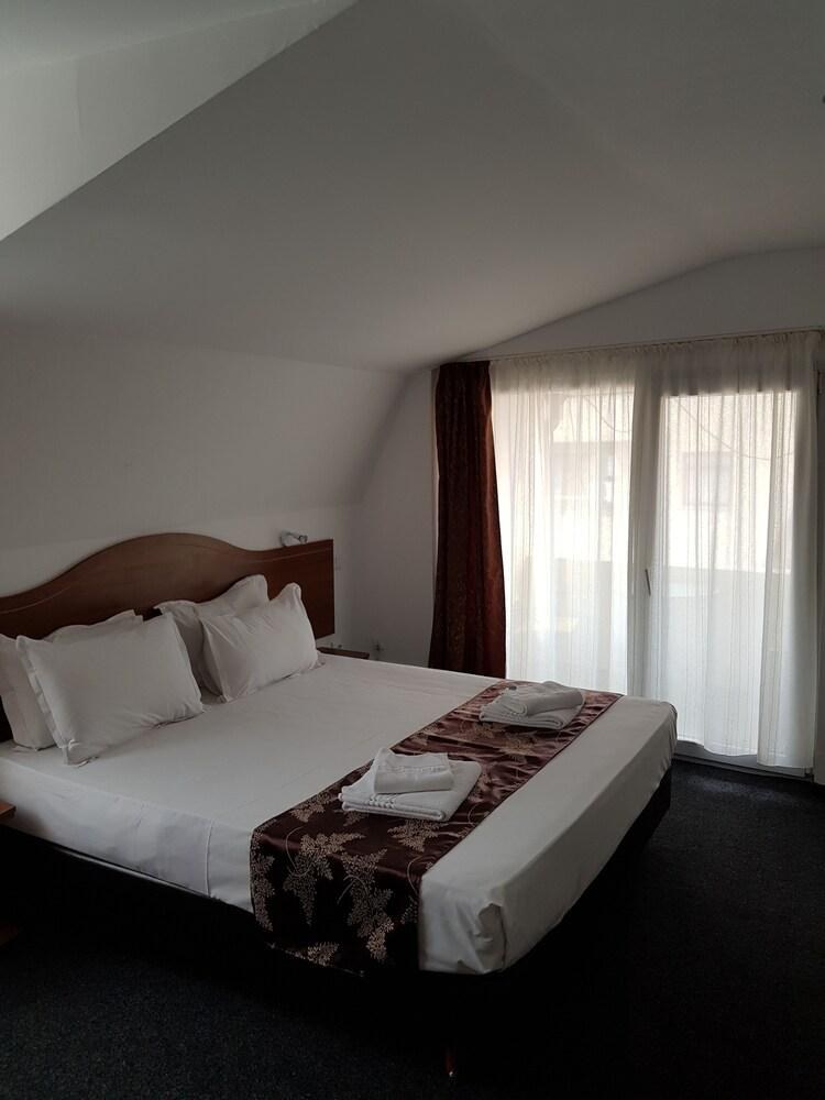 TRANZZIT HOTEL photo 3