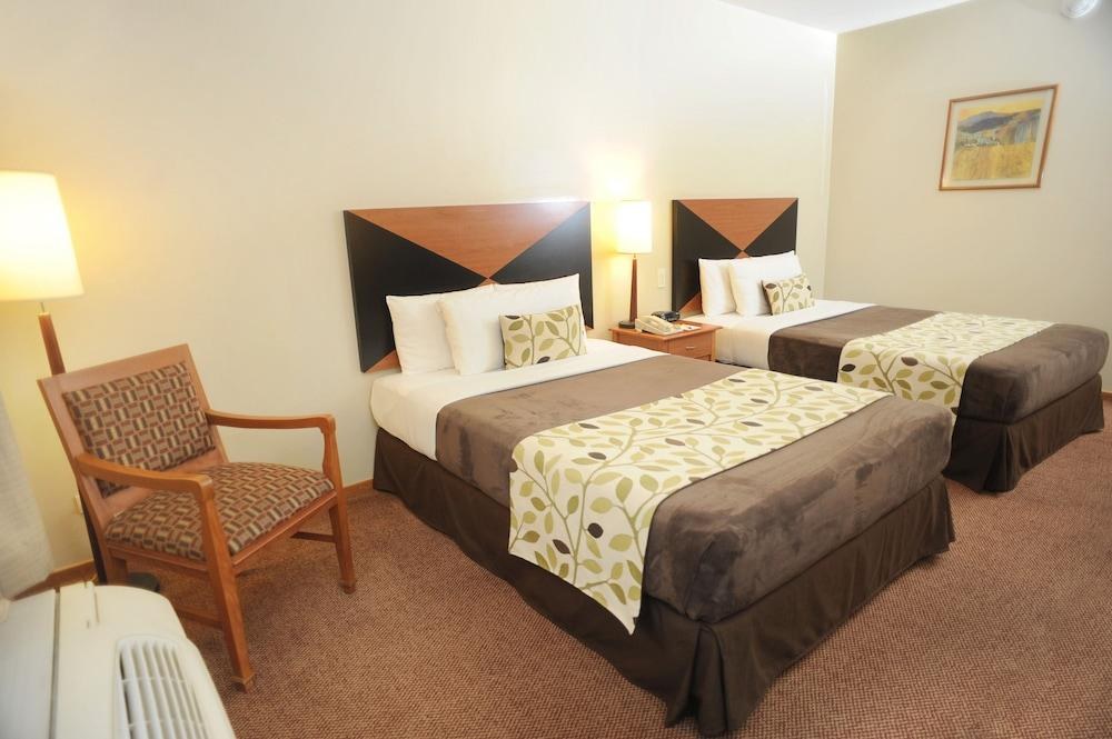 SLEEP INN SAN JOSE PASEO LAS DAMAS photo 2