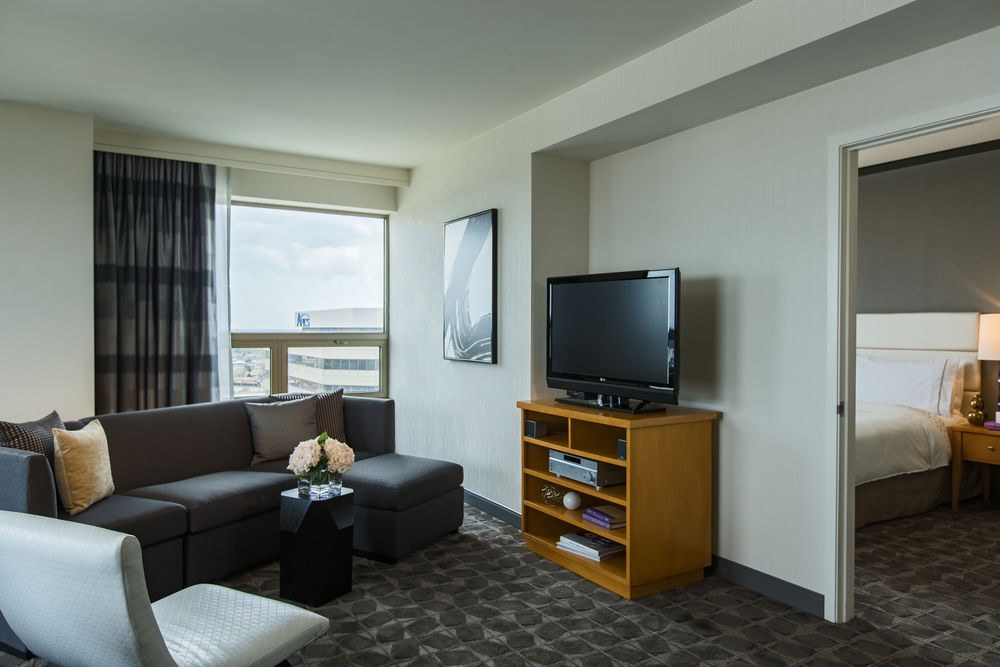 Renaissance Chicago O'Hare Suites Hotel photo 3