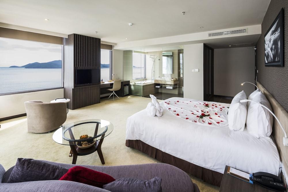 Alana Nha Trang Beach Hotel photo 2