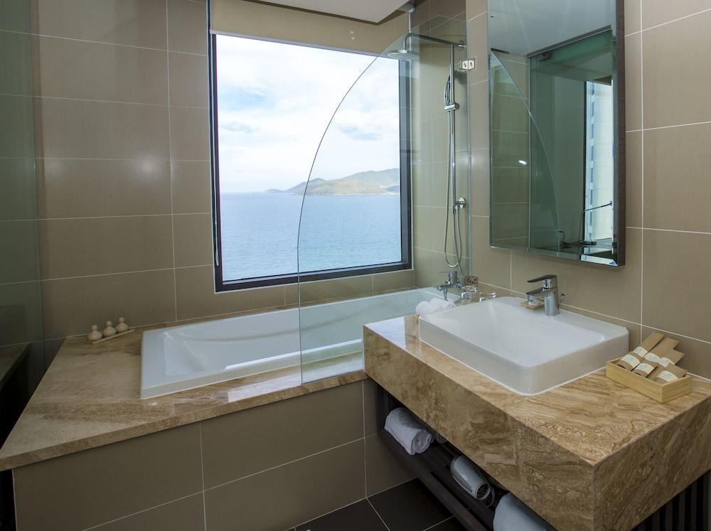 Alana Nha Trang Beach Hotel photo 4