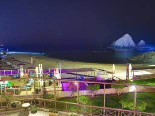 Sandy Beach Hotel & Resort photo 1