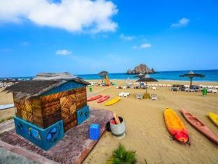 Sandy Beach Hotel & Resort photo 3