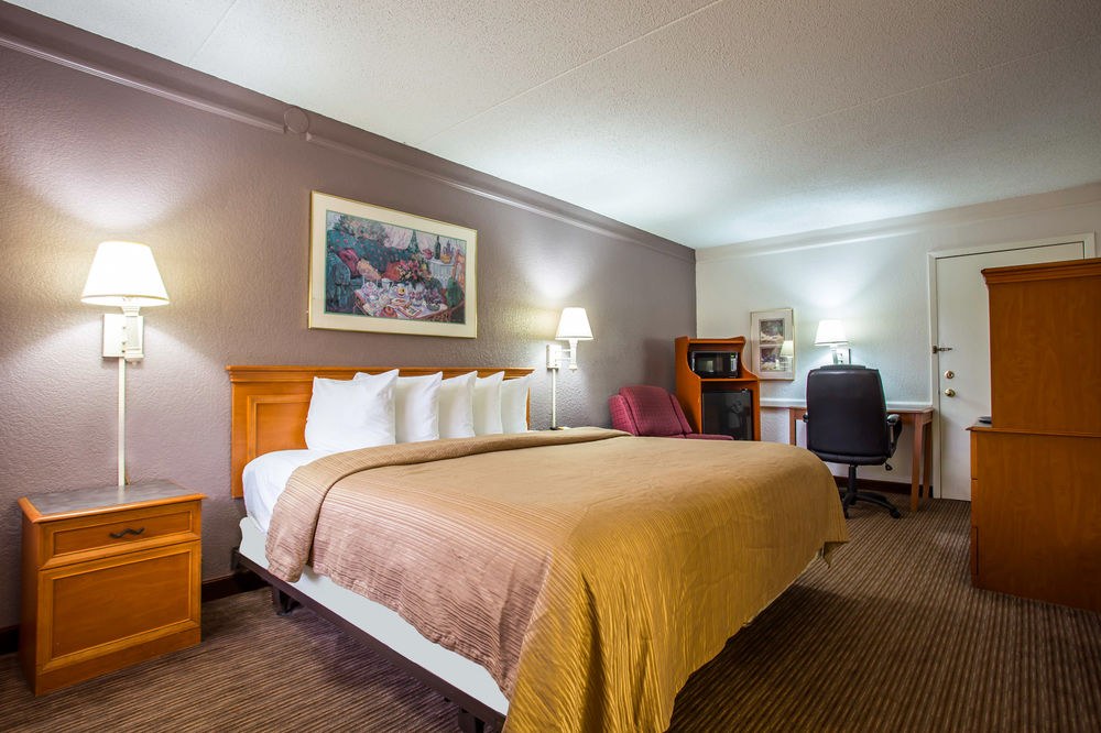 Quality Inn & Suites Charlotte Airport photo 1