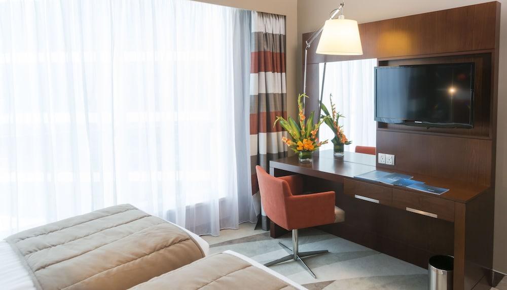 NOVOTEL DUBAI AL BARSHA photo 3