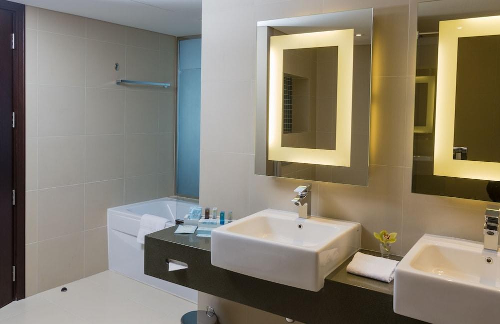 NOVOTEL DUBAI AL BARSHA photo 4
