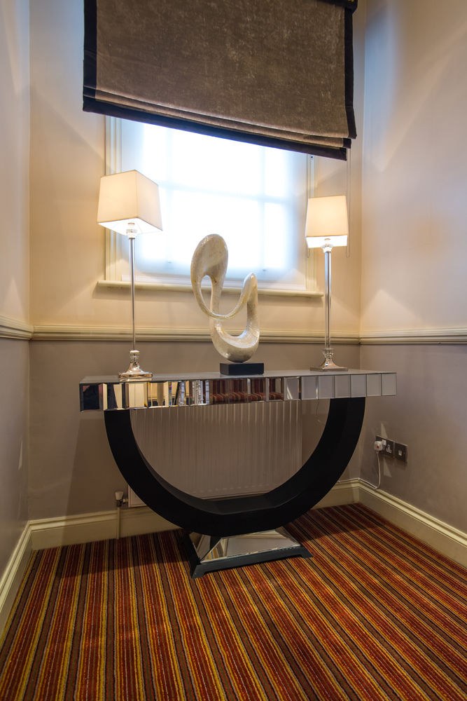 COMFORT INN BUCKINGHAM PALACE ROAD photo 1