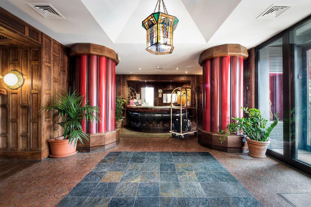 HOTEL COLONY photo 2