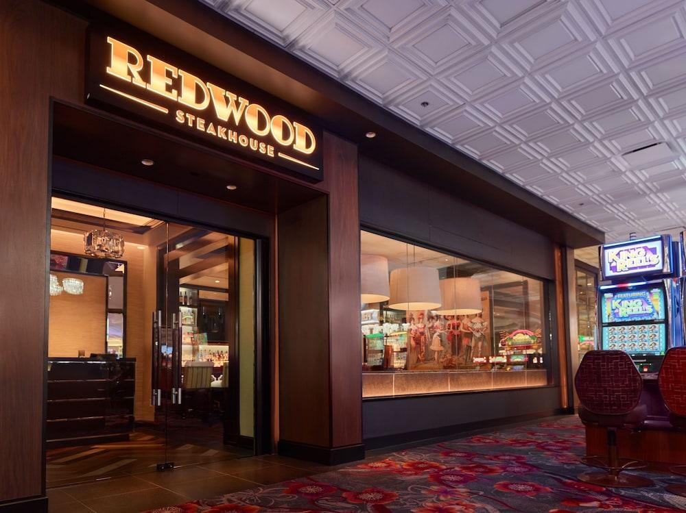 CALIFORNIA HOTEL AND CASINO photo 3