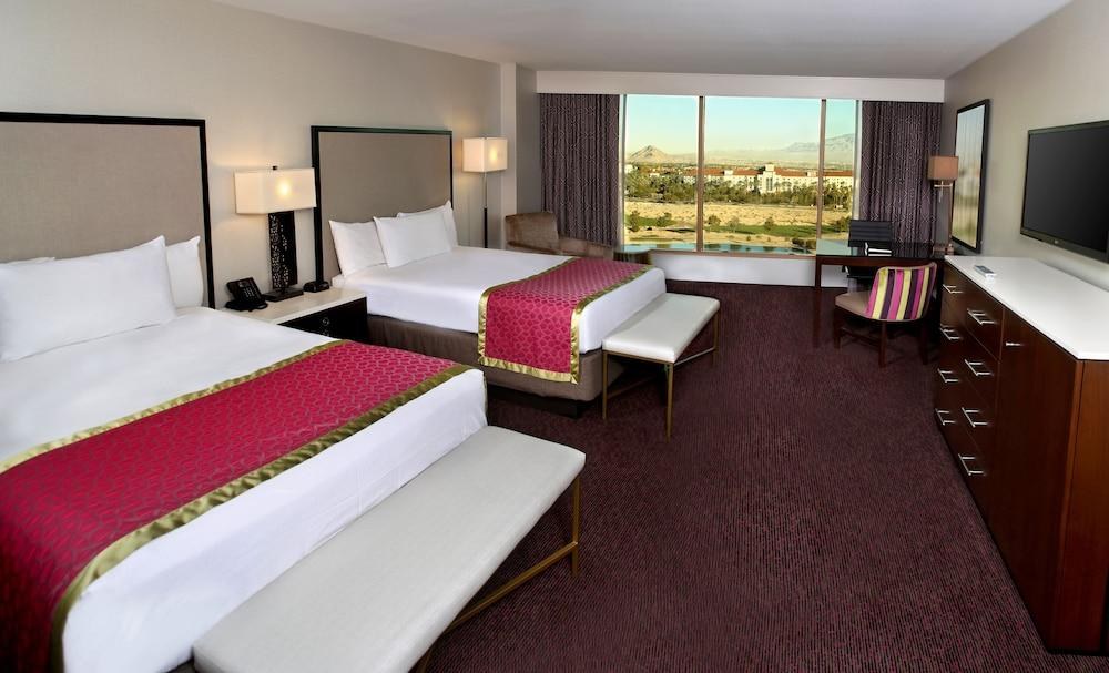 SUNCOAST HOTEL AND CASINO photo 4