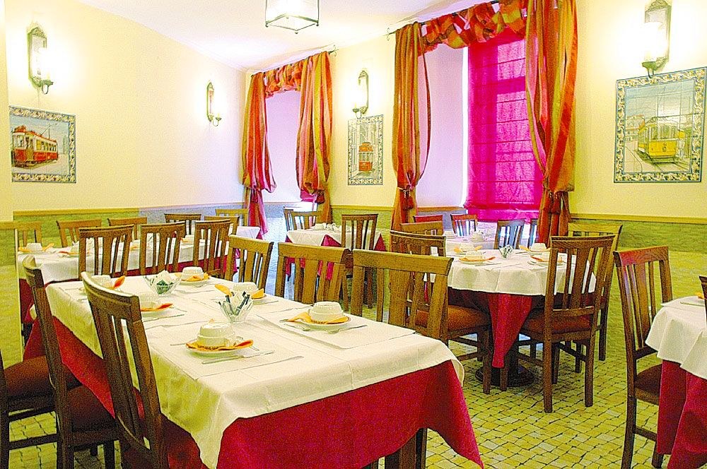 HOTEL GRANDE PENSAO RESIDENCIAL ALCOBIA photo 4