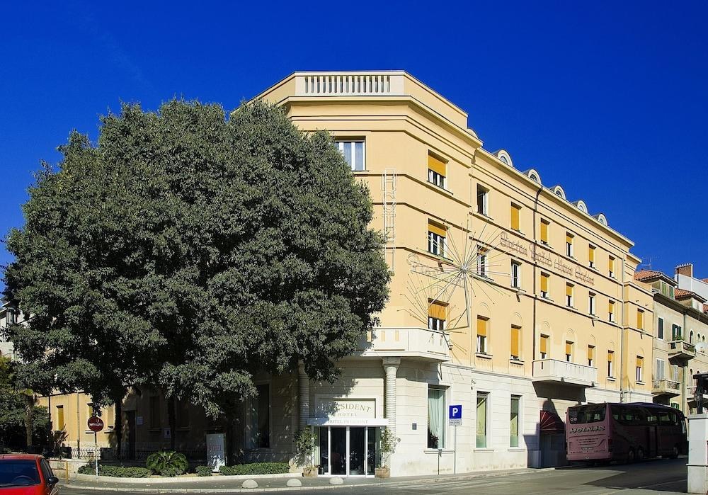 HOTEL PRESIDENT photo 4