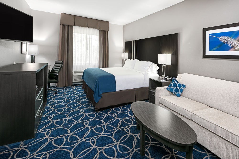 Holiday Inn Express & Suites Houston Intercontinental Arpt
