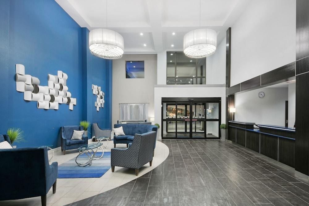 Holiday Inn Express & Suites Houston Intercontinental Arpt photo 4