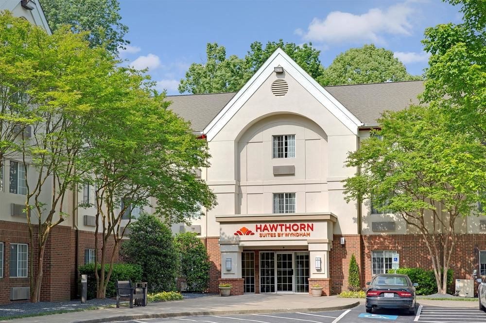 MAINSTAY SUITES CHARLOTTE - EXECUTIVE PARK photo 1