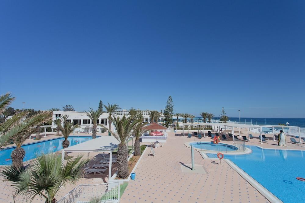 EL MOURADI CLUB SELIMA photo 3