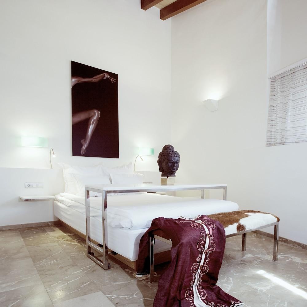 HOTEL TRES photo 3