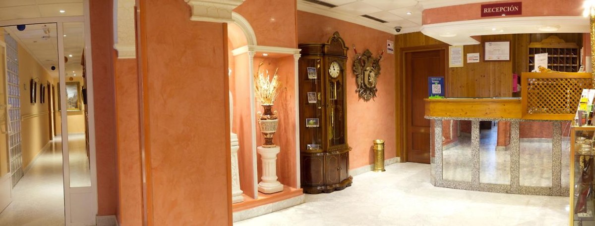 HOSTAL TOLEDO photo 2
